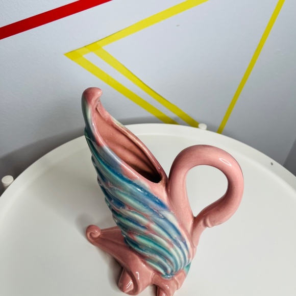 Pink Swan Vase - Picture 4 of 4